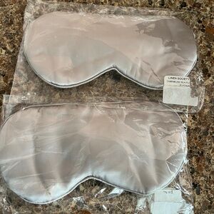 New set of two eye masks for sleep beauty
